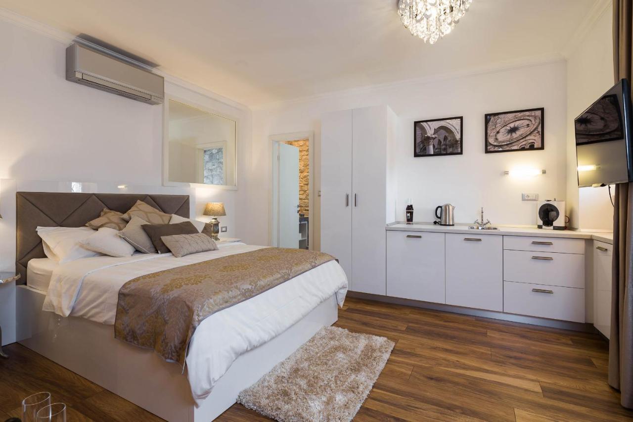 Guest House Imperial Σπλιτ Εξωτερικό φωτογραφία